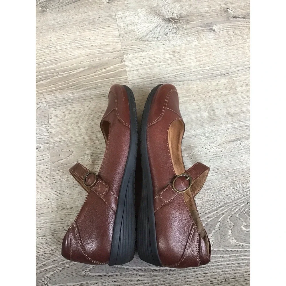 Taos Uncommon Womens 11 W Brown Leather Mary Janes Flats Curves and Pods Comfort